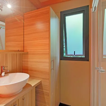 Huttopia De Roos Stegeren Room photo