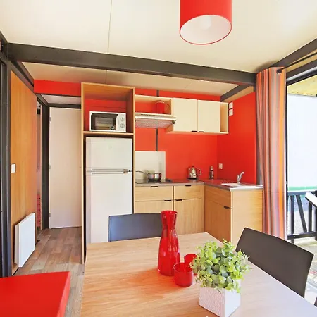 Huttopia De Roos Stegeren Room photo