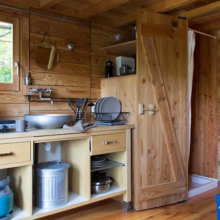 Huttopia De Roos Stegeren Room photo
