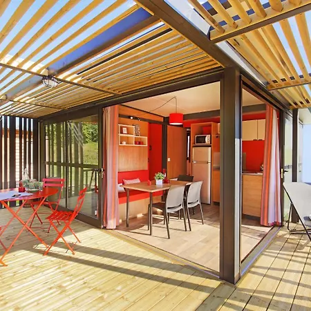 Huttopia De Roos Stegeren Room photo